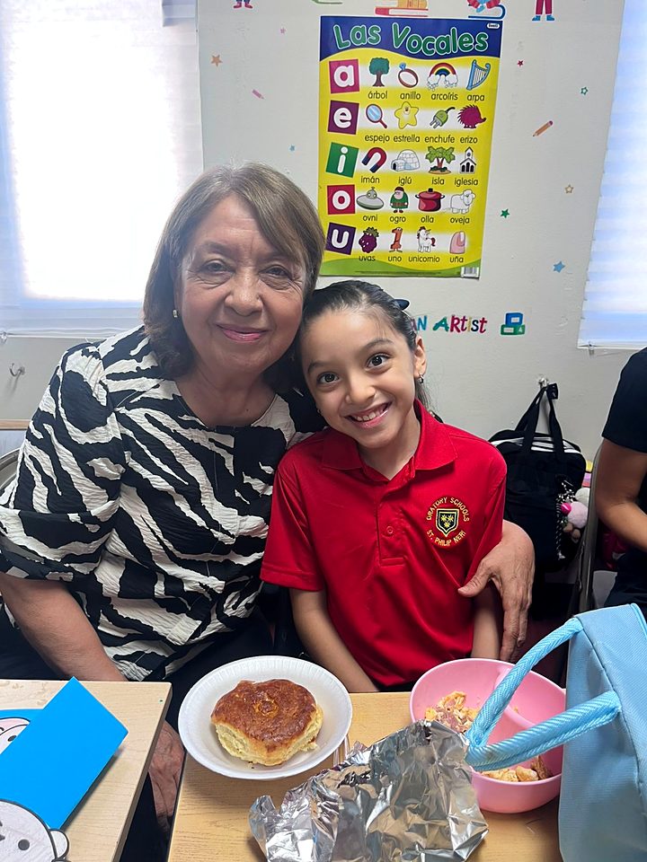 Grandparents and students of Newman Institute of the Oratory during the Grandparents Day celebration in Reynosa (3/57).
