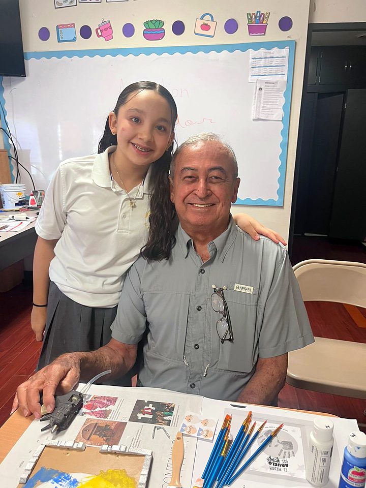 Grandparents and students of Newman Institute of the Oratory during the Grandparents Day celebration in Reynosa (35/57).