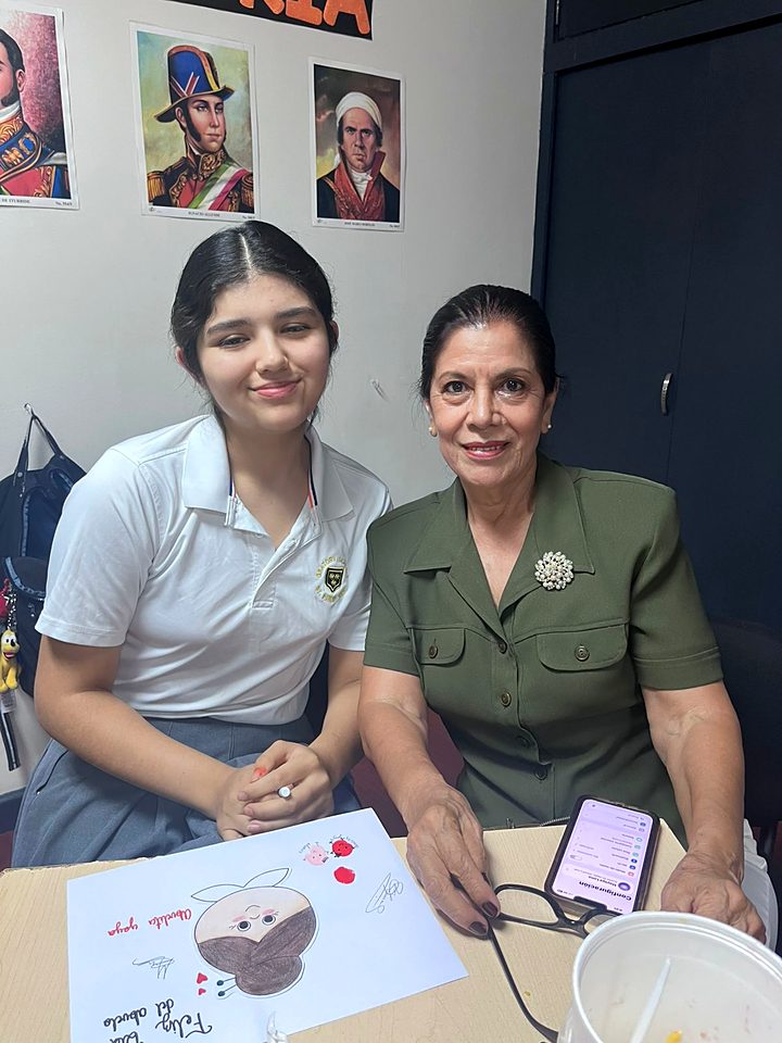Grandparents and students of Newman Institute of the Oratory during the Grandparents Day celebration in Reynosa (37/57).