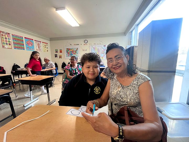 Grandparents and students of Newman Institute of the Oratory during the Grandparents Day celebration in Reynosa (50/57).